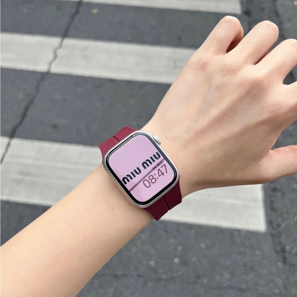 NEW Magnetic Strap Adjustable For Apple watch band - WINE RED - Picture 4 of 11